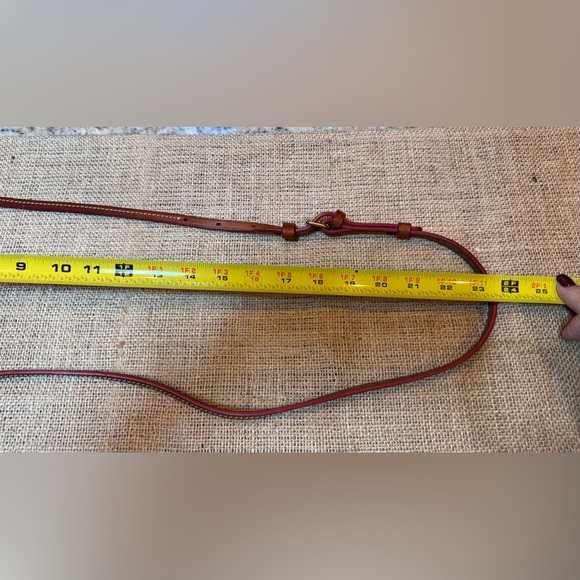 Vibrant Dooney & Bourke raspberry Crossbody purse in excellent condition - Picture 12 of 12